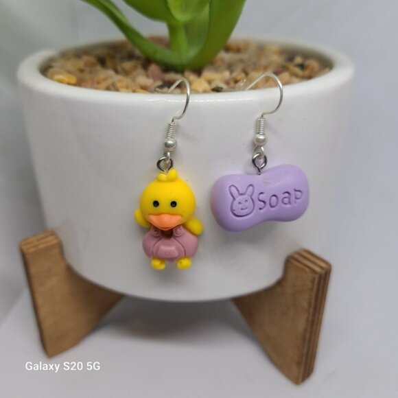 Handmade Duck Soap Earrings Quirky Funky Dangle Drop Cute Novelty NEW 1.5 inches - Picture 3 of 4